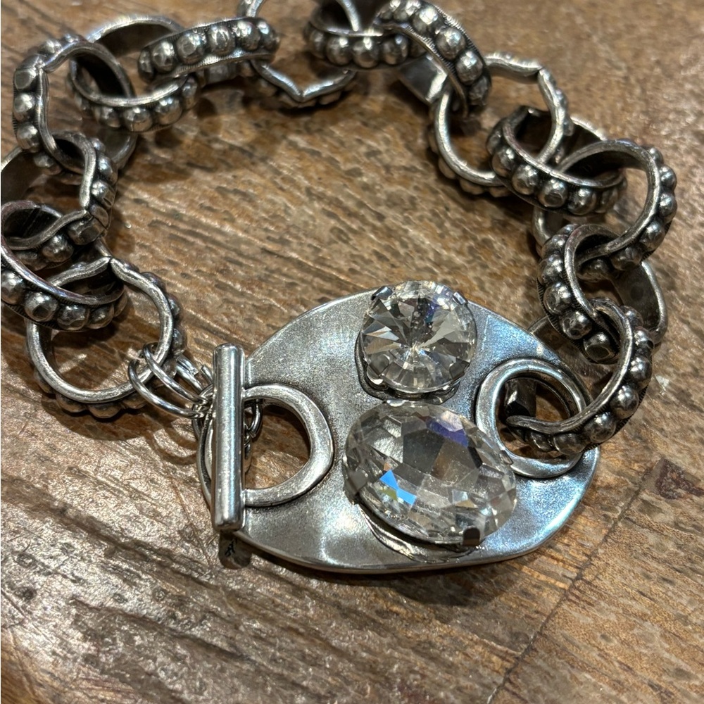 Elegant Silver Bracelet with Crystal Accents